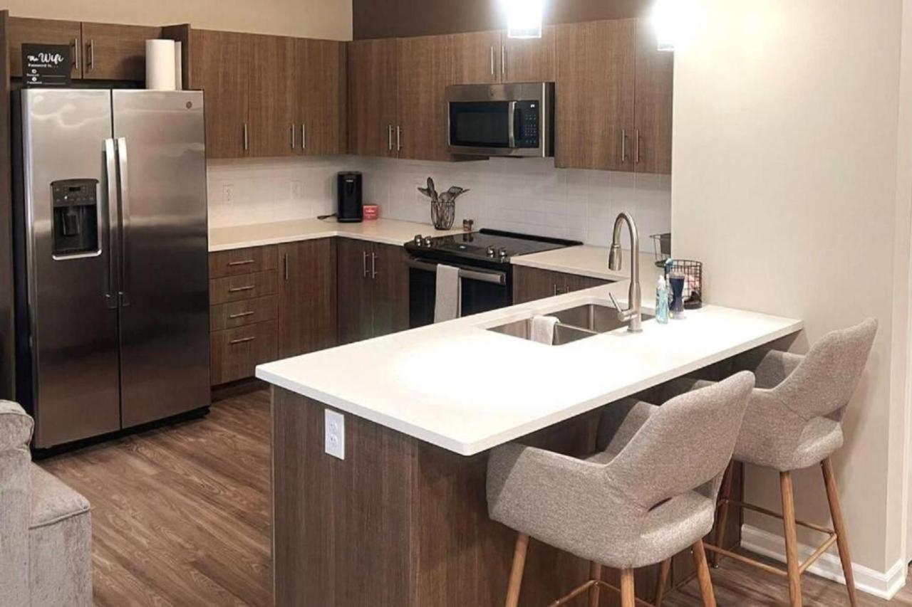 End Of Summer Deals!! Modern 2 Bed 1 Bedroom In Heart Of Midtown Kansas City! Eksteriør bilde